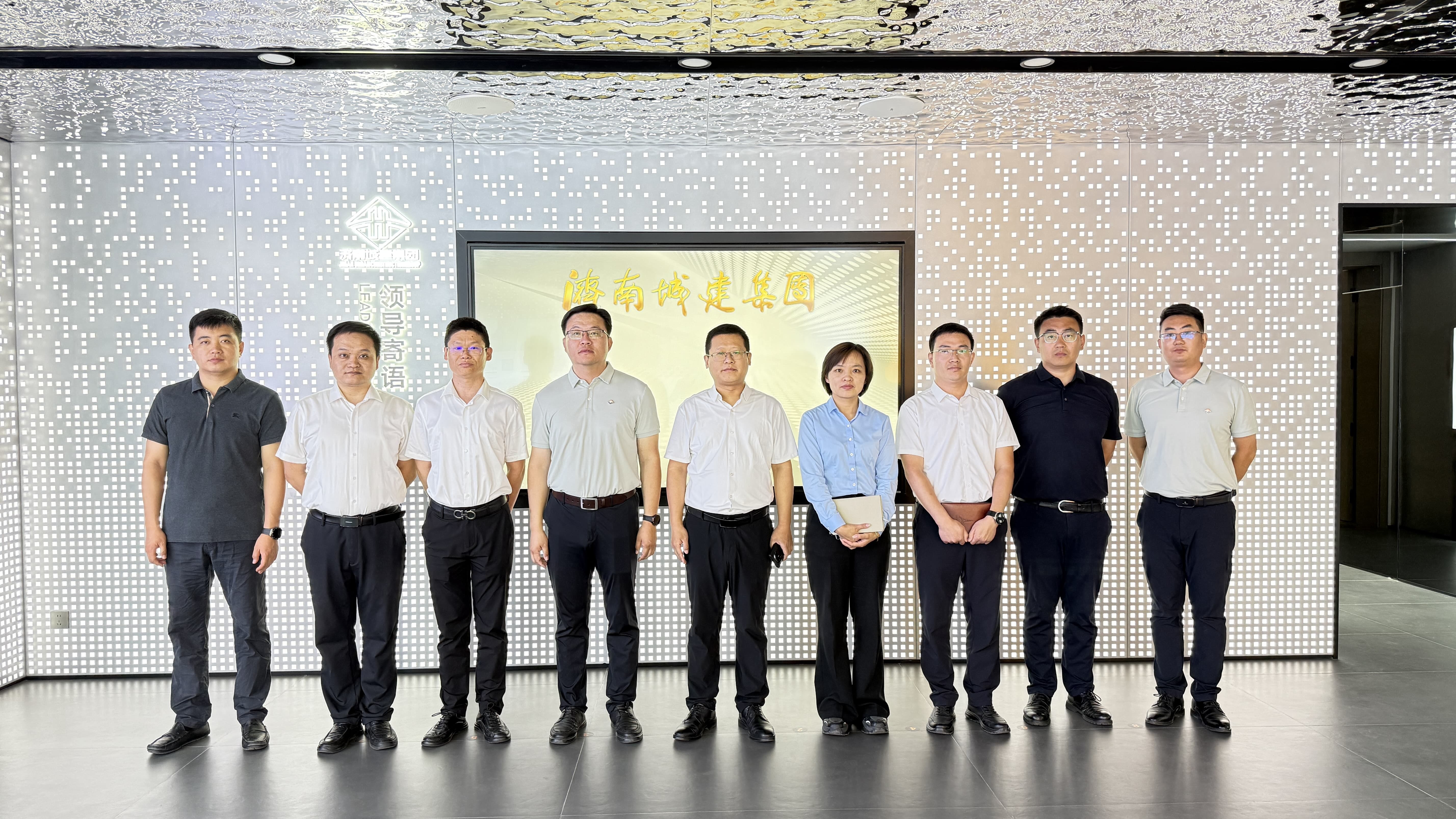 中鐵建工二公司赴濟南城建集團對標交流
